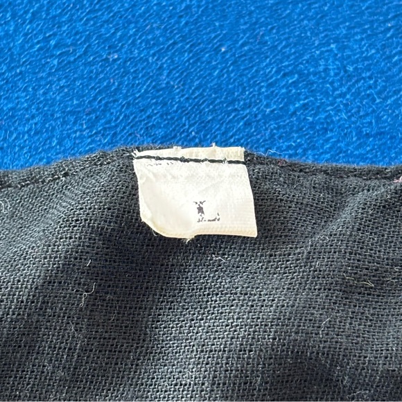 Vintage Black and Gold Vest - Picture 5 of 6